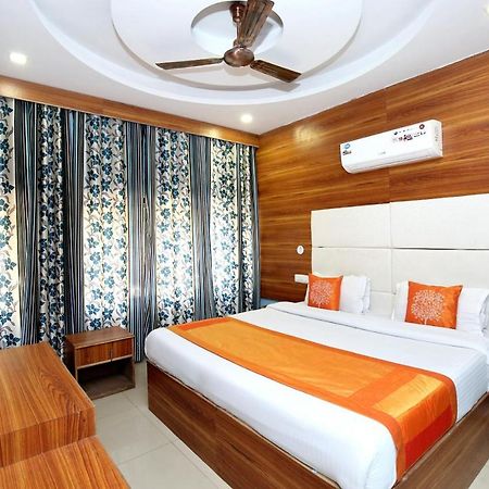 Oyo 8622 Hotel Grand Inn Chandigarh Bagian luar foto