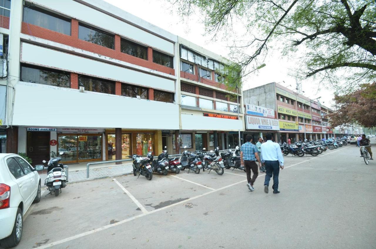 Oyo 8622 Hotel Grand Inn Chandigarh Bagian luar foto