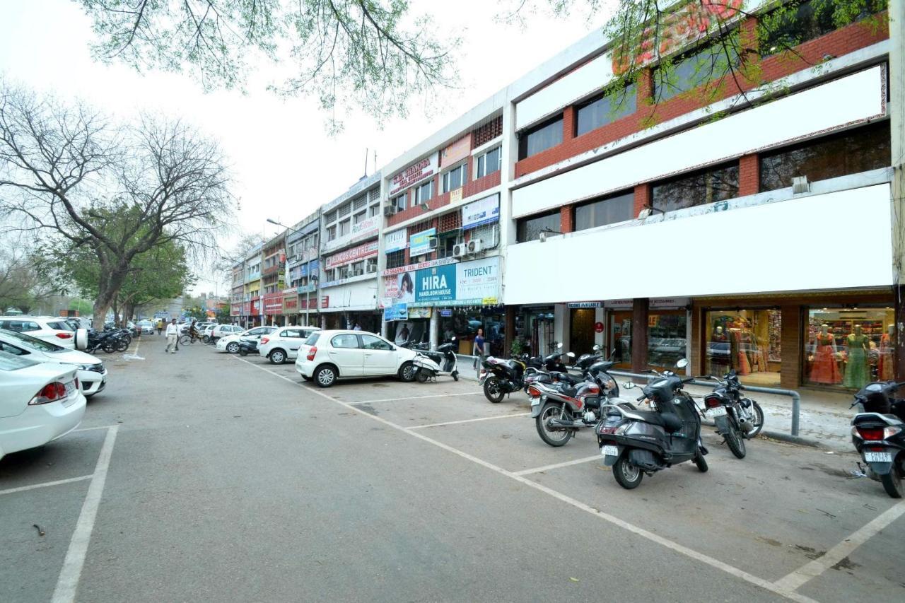 Oyo 8622 Hotel Grand Inn Chandigarh Bagian luar foto