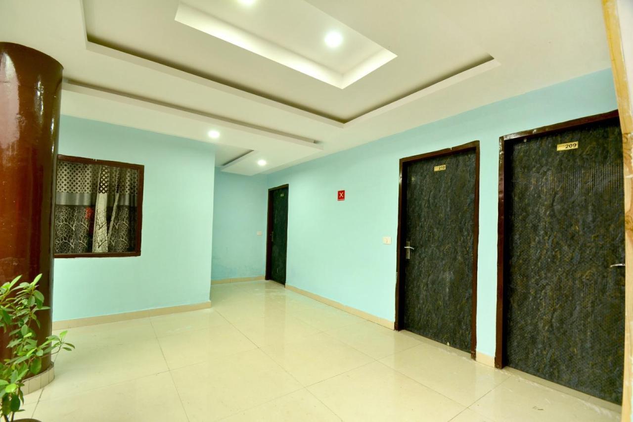 Oyo 8622 Hotel Grand Inn Chandigarh Bagian luar foto